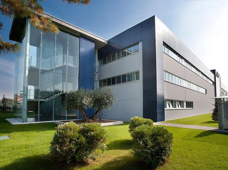 Carl Zeiss X-Ray Technologies Srl,​ Cassano Magnago
