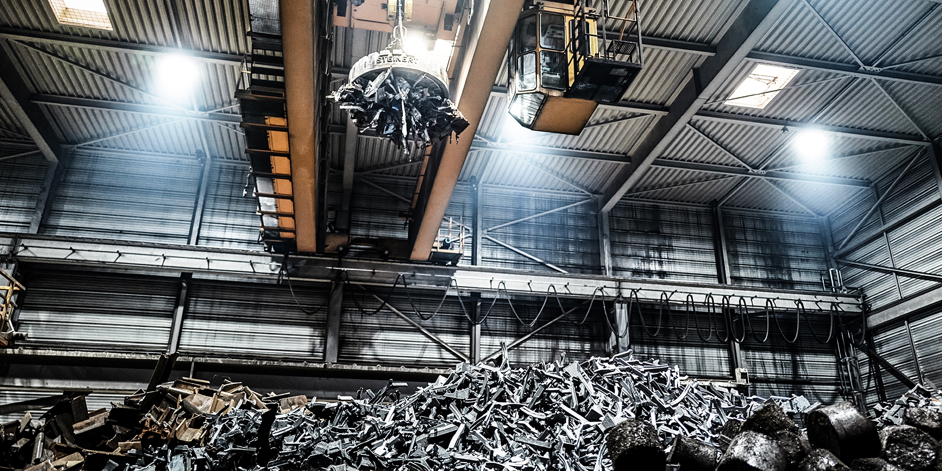 Breyden opracowuje swoje produkty w taki sposób, aby były one przyjazne dla środowiska i nadawały się do recyklingu oraz dąży do minimalizacji emisji, odpadów, ścieków i zużycia energii we wszystkich procesach produkcyjnych. 