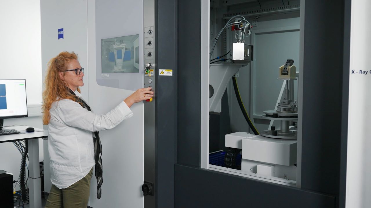Technologia tomografii komputerowej pomaga w trudnych zadaniach