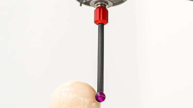 Trzpień radełkowany