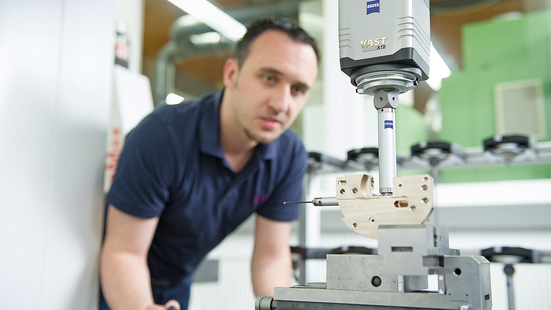 ZEISS VAST XTR gold - głowica ze zintegrowaną osią obrotową