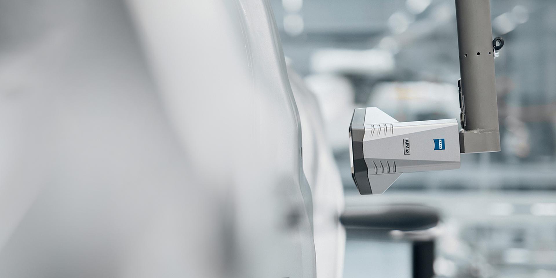 ZEISS AIMax może być również stosowany do rozpoznawania położenia i pozycjonowania (części, karoserii) oraz w technice pomiarów współrzędnościowych bazujących na robotach.