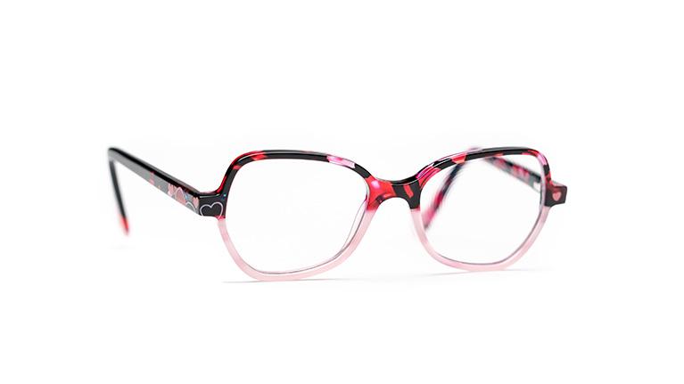 Dziecięce soczewki okularowe z czarnymi, czerwonymi i różowymi ramkami z serduszkami.