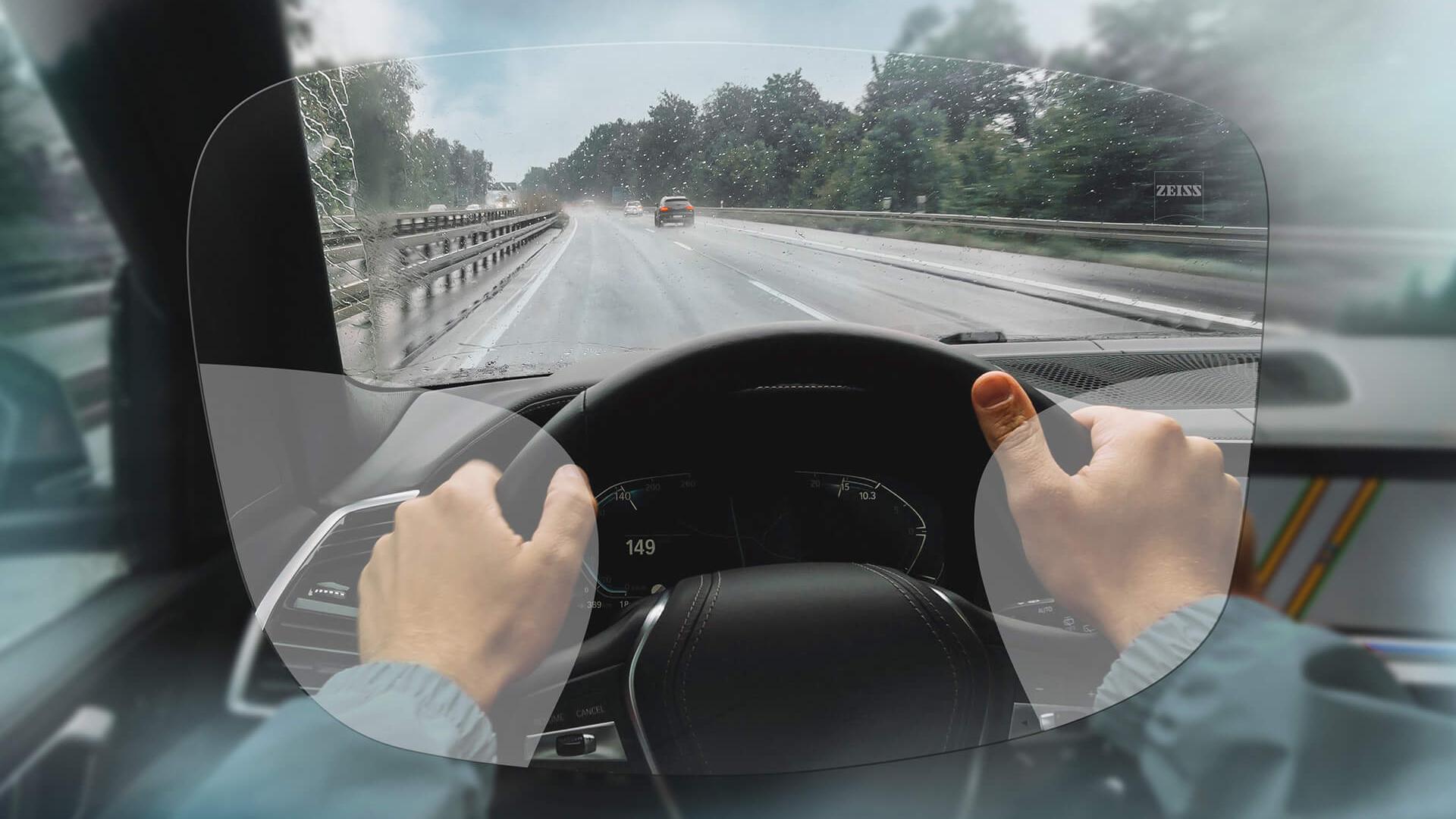 Wizualizacja soczewek progresywnych ZEISS DriveSafe. Obraz pokazuje widok przez soczewki. 