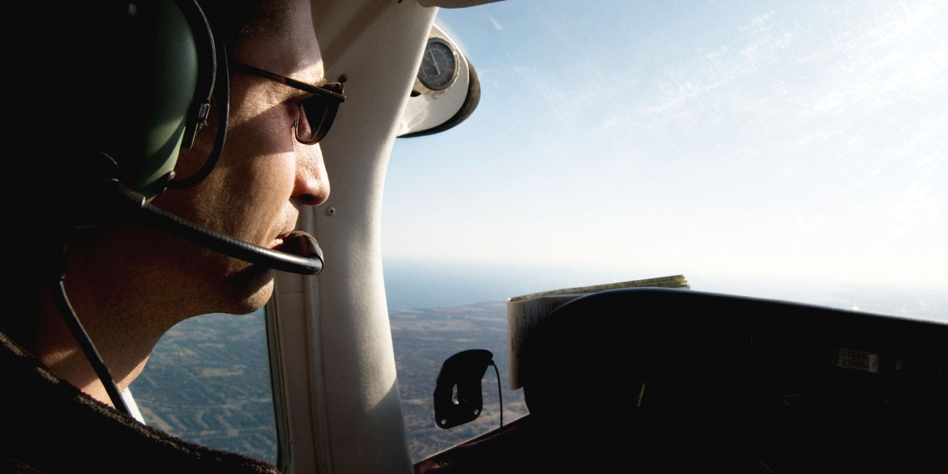 Okulary dla pilotów - idealne widzenie wysoko ponad chmurami